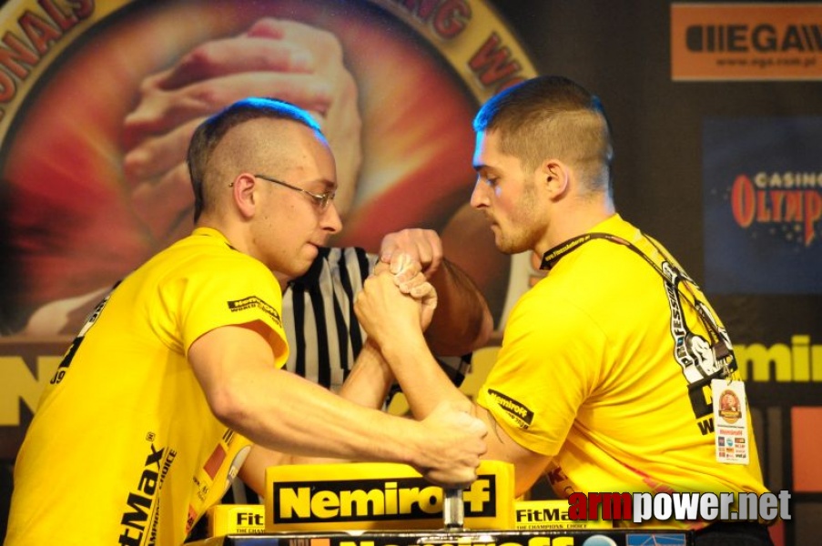 Nemiroff 2009 - Day 1 - Left hand # Siłowanie na ręce # Armwrestling # Armpower.net