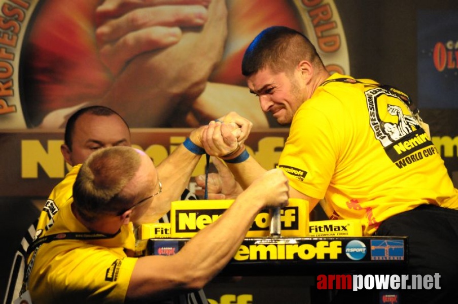 Nemiroff 2009 - Day 1 - Left hand # Armwrestling # Armpower.net