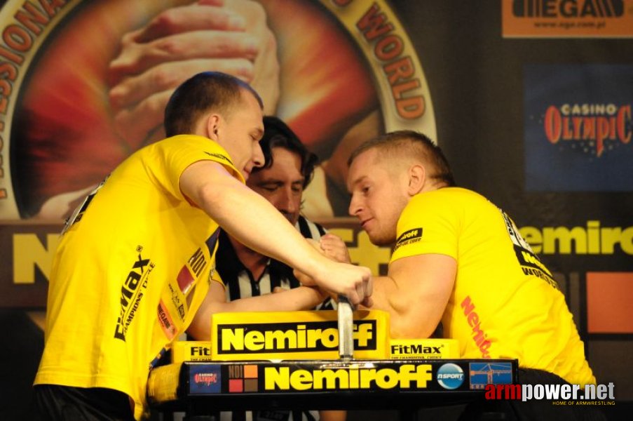 Nemiroff 2009 - Day 1 - Left hand # Armwrestling # Armpower.net