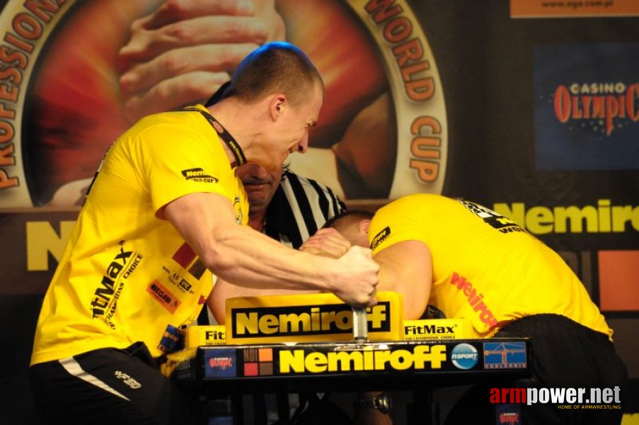 Nemiroff 2009 - Day 1 - Left hand # Armwrestling # Armpower.net