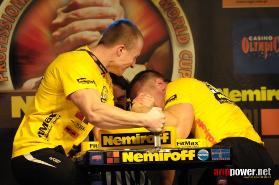 Nemiroff 2009 - Day 1 - Left hand # Armwrestling # Armpower.net