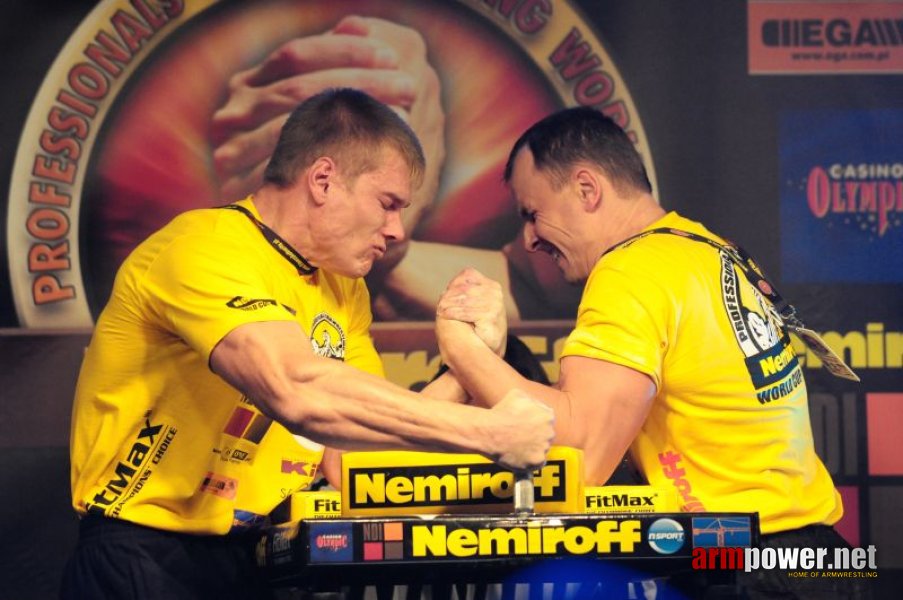 Nemiroff 2009 - Day 1 - Left hand # Armwrestling # Armpower.net