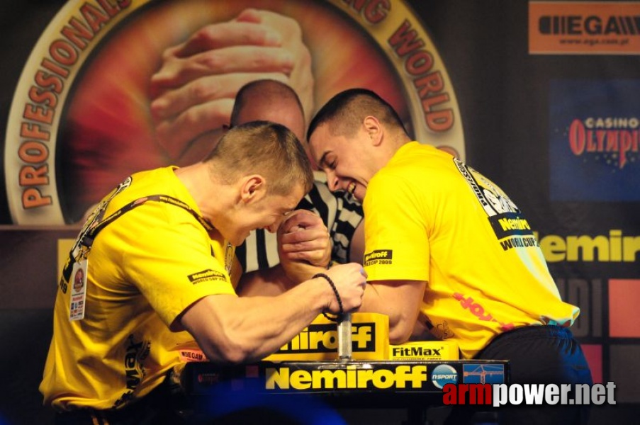 Nemiroff 2009 - Day 1 - Left hand # Armwrestling # Armpower.net