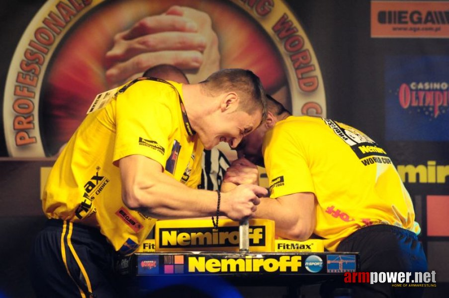 Nemiroff 2009 - Day 1 - Left hand # Siłowanie na ręce # Armwrestling # Armpower.net