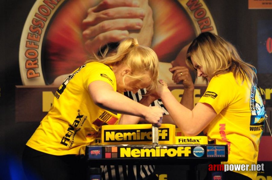 Nemiroff 2009 - Day 1 - Left hand # Siłowanie na ręce # Armwrestling # Armpower.net