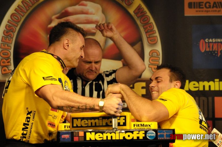 Nemiroff 2009 - Day 1 - Left hand # Siłowanie na ręce # Armwrestling # Armpower.net