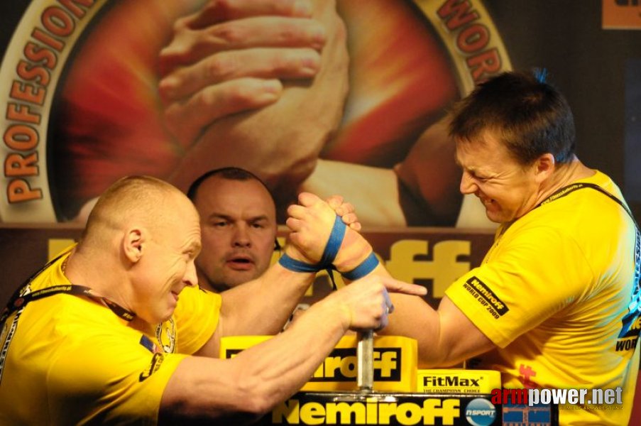 Nemiroff 2009 - Day 1 - Left hand # Armwrestling # Armpower.net