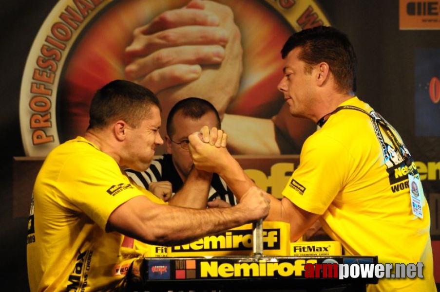 Nemiroff 2009 - Day 1 - Left hand # Armwrestling # Armpower.net