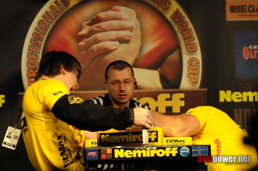 Nemiroff 2009 - Day 1 - Left hand # Armwrestling # Armpower.net