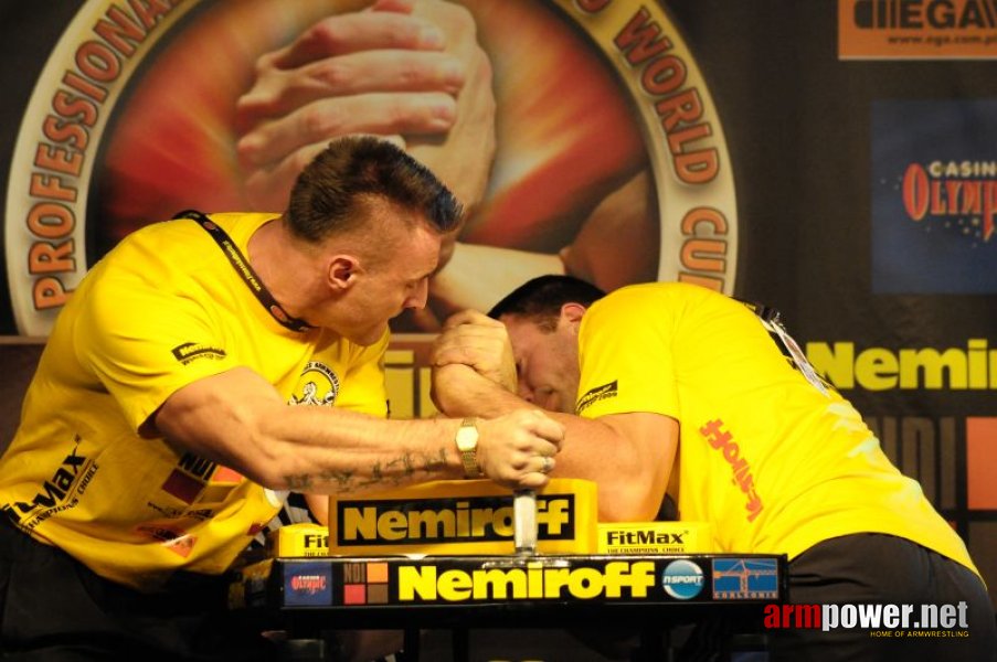 Nemiroff 2009 - Day 1 - Left hand # Armwrestling # Armpower.net