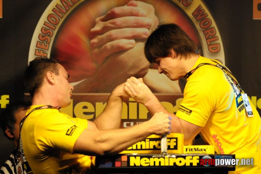 Nemiroff 2009 - Day 1 - Left hand # Armwrestling # Armpower.net