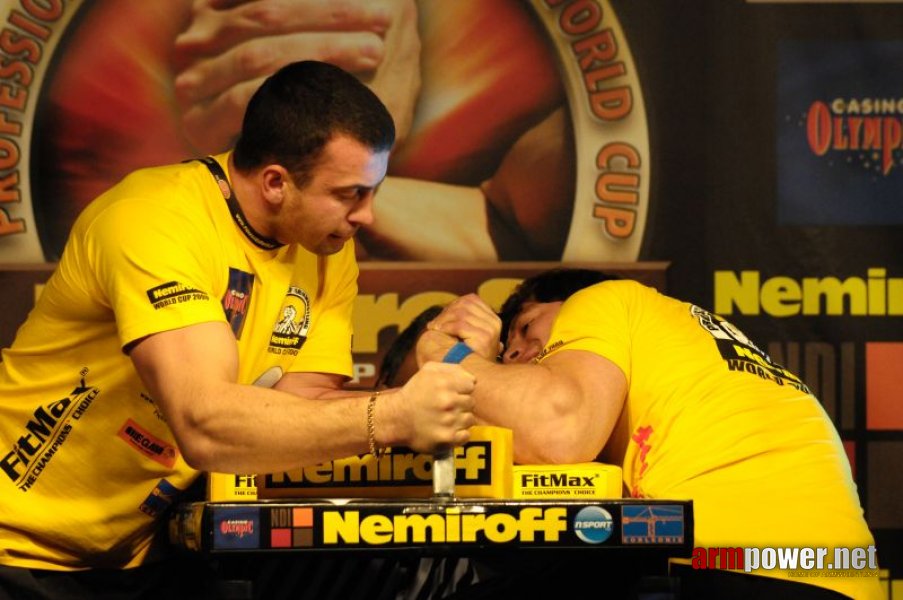 Nemiroff 2009 - Day 1 - Left hand # Armwrestling # Armpower.net