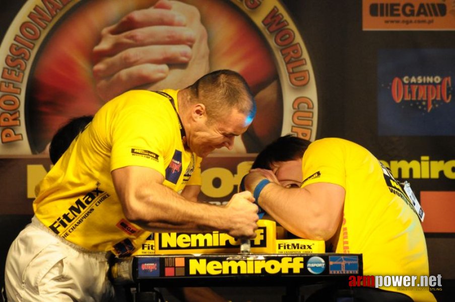 Nemiroff 2009 - Day 1 - Left hand # Armwrestling # Armpower.net