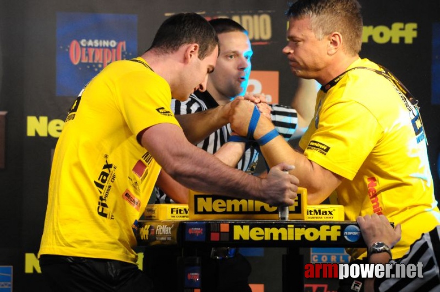 Nemiroff 2009 - Day 1 - Left hand # Armwrestling # Armpower.net