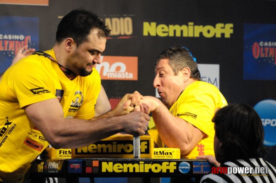 Nemiroff 2009 - Day 1 - Left hand # Armwrestling # Armpower.net