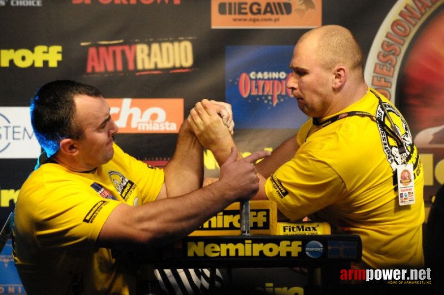 Nemiroff 2009 - Day 1 - Left hand # Armwrestling # Armpower.net