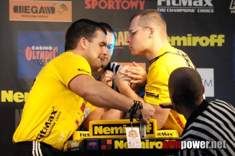 Nemiroff 2009 - Day 1 - Left hand # Armwrestling # Armpower.net