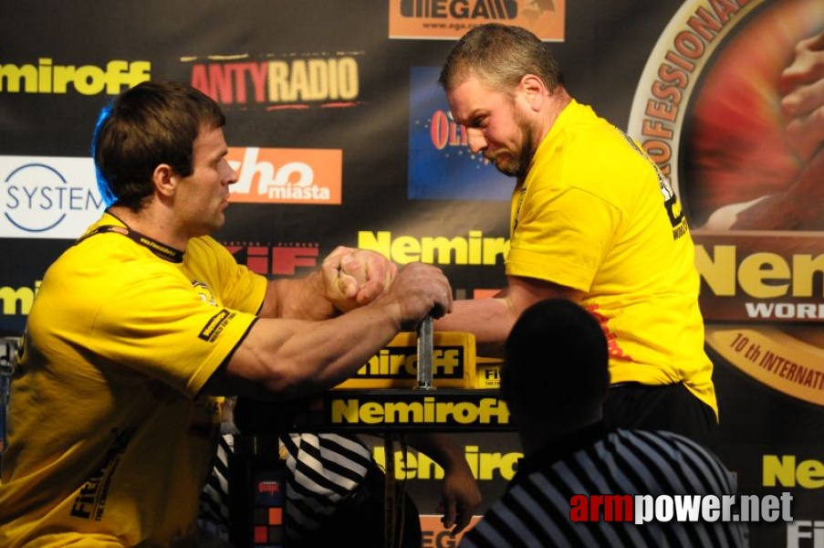 Nemiroff 2009 - Day 1 - Left hand # Siłowanie na ręce # Armwrestling # Armpower.net