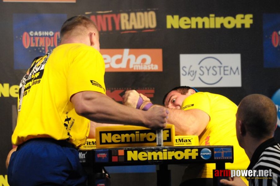 Nemiroff 2009 - Day 1 - Left hand # Armwrestling # Armpower.net