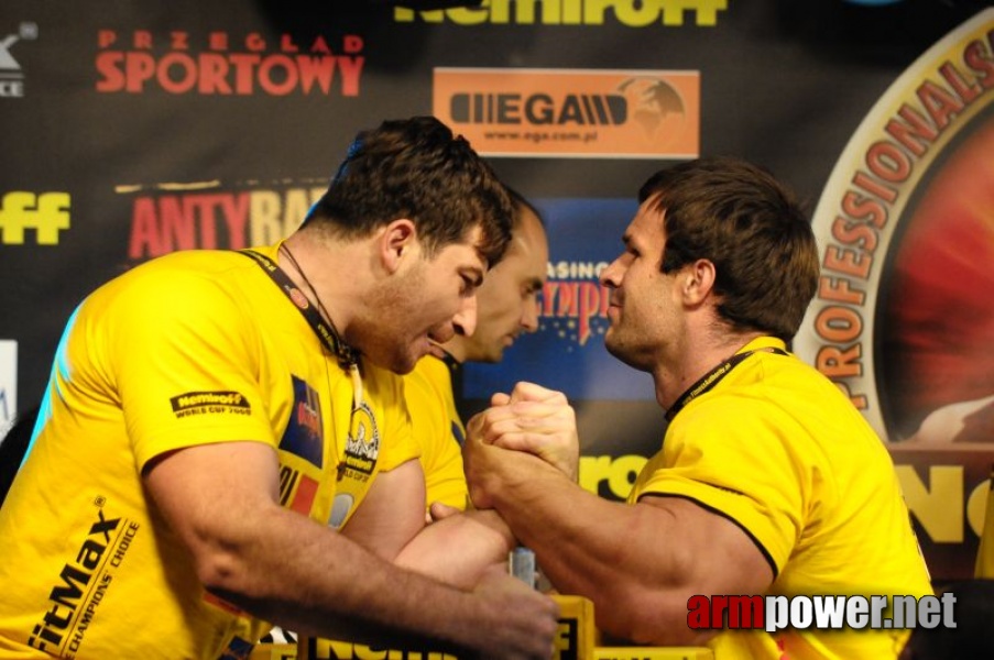 Nemiroff 2009 - Day 1 - Left hand # Armwrestling # Armpower.net