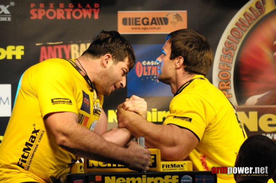 Nemiroff 2009 - Day 1 - Left hand # Armwrestling # Armpower.net