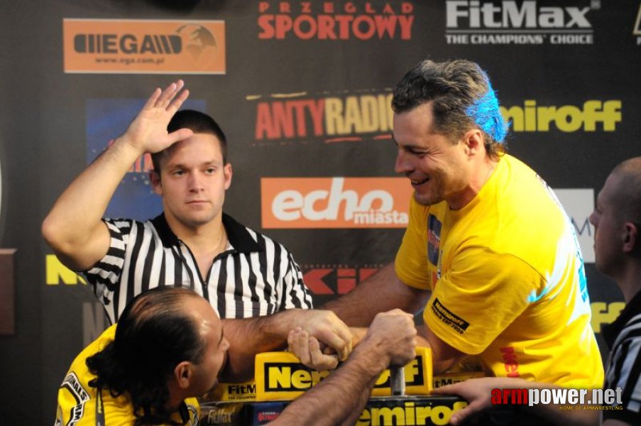 Nemiroff 2009 - Day 1 - Left hand # Armwrestling # Armpower.net