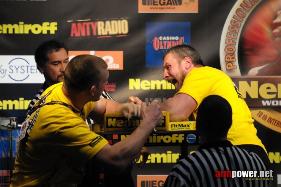 Nemiroff 2009 - Day 1 - Left hand # Siłowanie na ręce # Armwrestling # Armpower.net