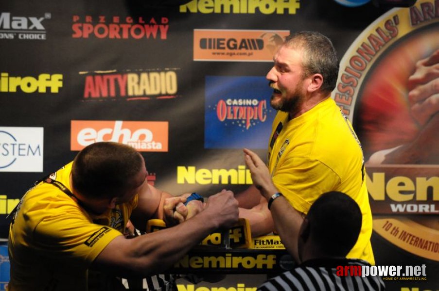 Nemiroff 2009 - Day 1 - Left hand # Armwrestling # Armpower.net