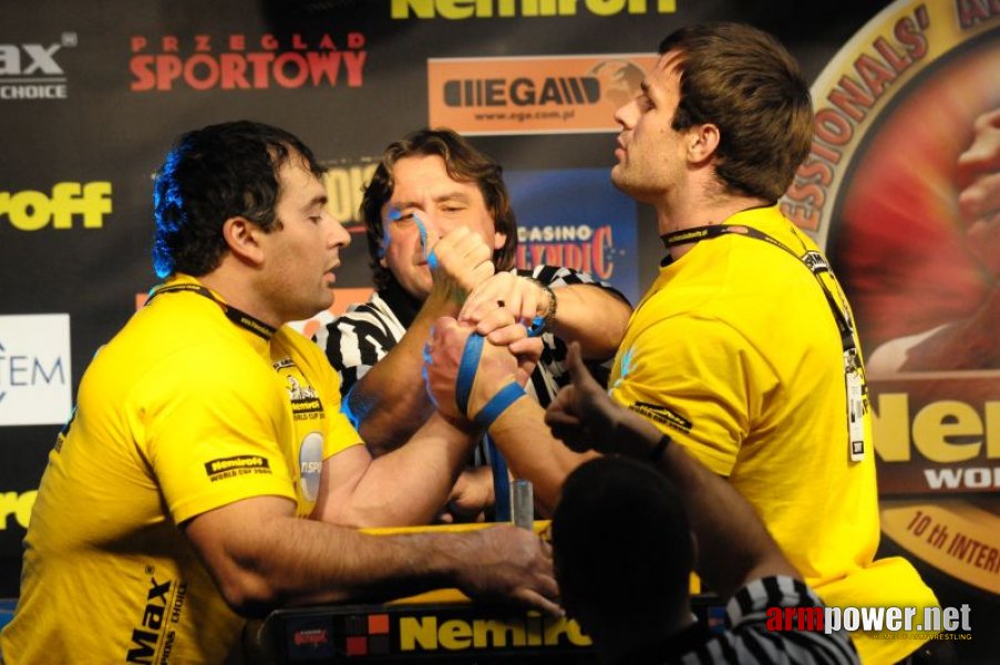 Nemiroff 2009 - Day 1 - Left hand # Siłowanie na ręce # Armwrestling # Armpower.net