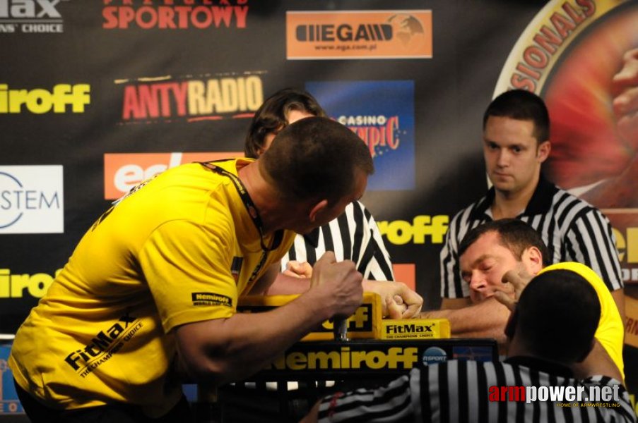 Nemiroff 2009 - Day 1 - Left hand # Armwrestling # Armpower.net