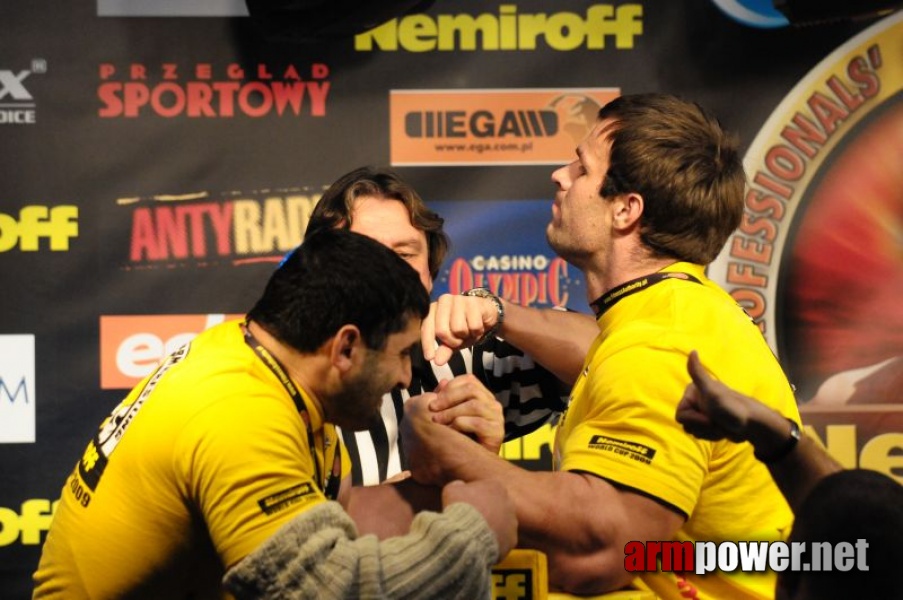 Nemiroff 2009 - Day 1 - Left hand # Armwrestling # Armpower.net