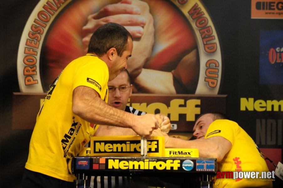 Nemiroff 2009 - Day 1 - Left hand # Armwrestling # Armpower.net