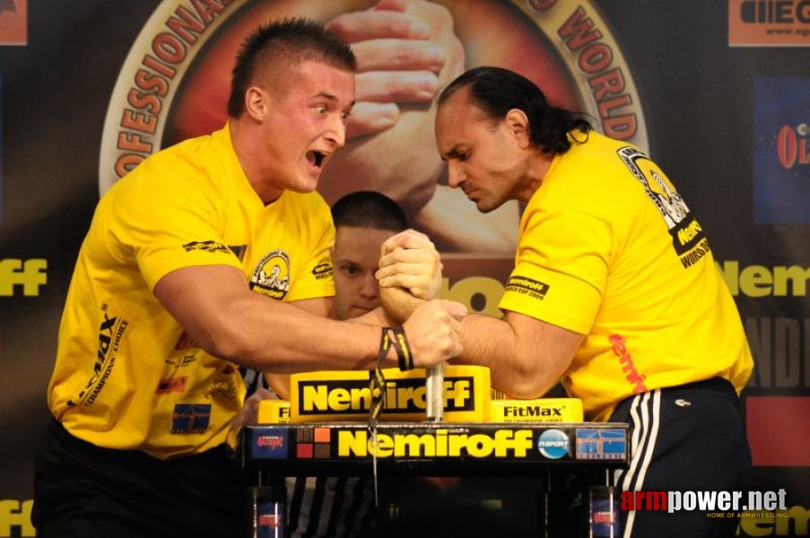 Nemiroff 2009 - Day 1 - Left hand # Armwrestling # Armpower.net