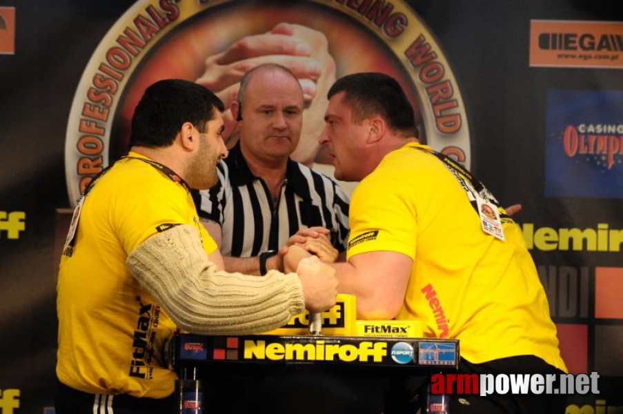 Nemiroff 2009 - Day 1 - Left hand # Armwrestling # Armpower.net