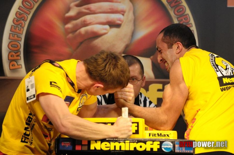 Nemiroff 2009 - Day 1 - Left hand # Armwrestling # Armpower.net