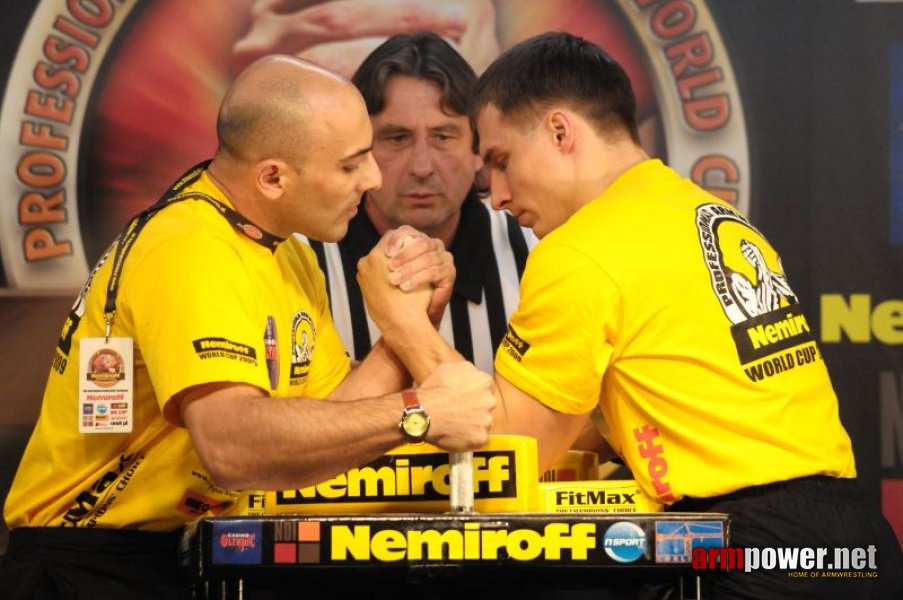 Nemiroff 2009 - Day 1 - Left hand # Armwrestling # Armpower.net