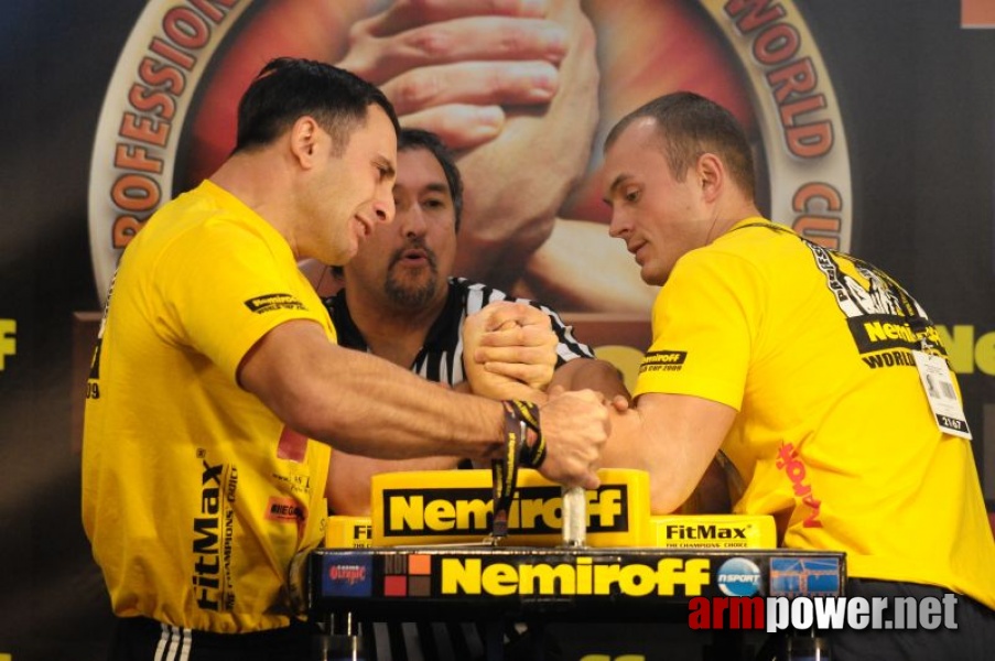 Nemiroff 2009 - Day 1 - Left hand # Armwrestling # Armpower.net