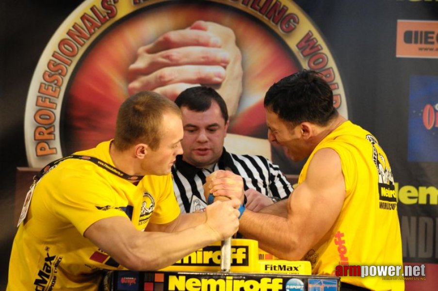 Nemiroff 2009 - Day 1 - Left hand # Armwrestling # Armpower.net