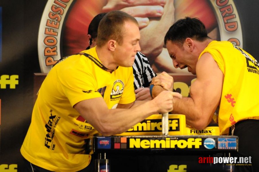 Nemiroff 2009 - Day 1 - Left hand # Siłowanie na ręce # Armwrestling # Armpower.net