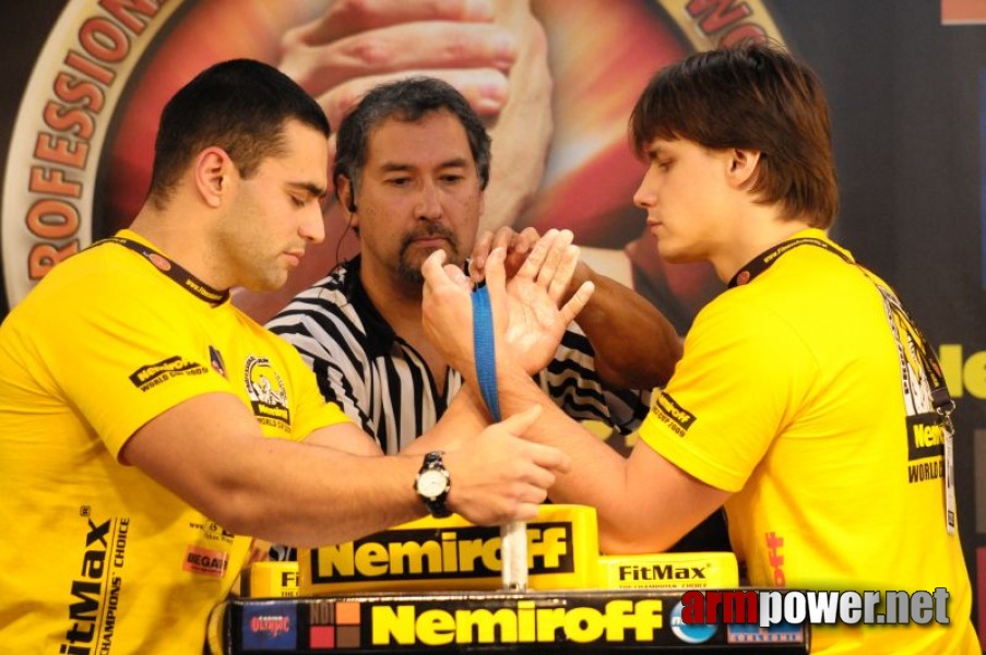 Nemiroff 2009 - Day 1 - Left hand # Armwrestling # Armpower.net