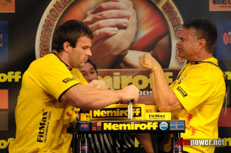 Nemiroff 2009 - Day 1 - Left hand # Armwrestling # Armpower.net