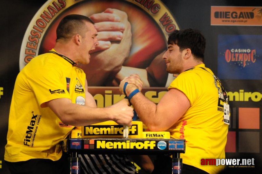 Nemiroff 2009 - Day 1 - Left hand # Armwrestling # Armpower.net