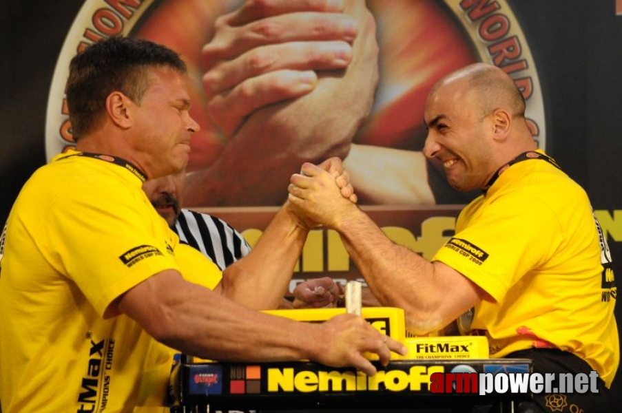 Nemiroff 2009 - Day 1 - Left hand # Armwrestling # Armpower.net