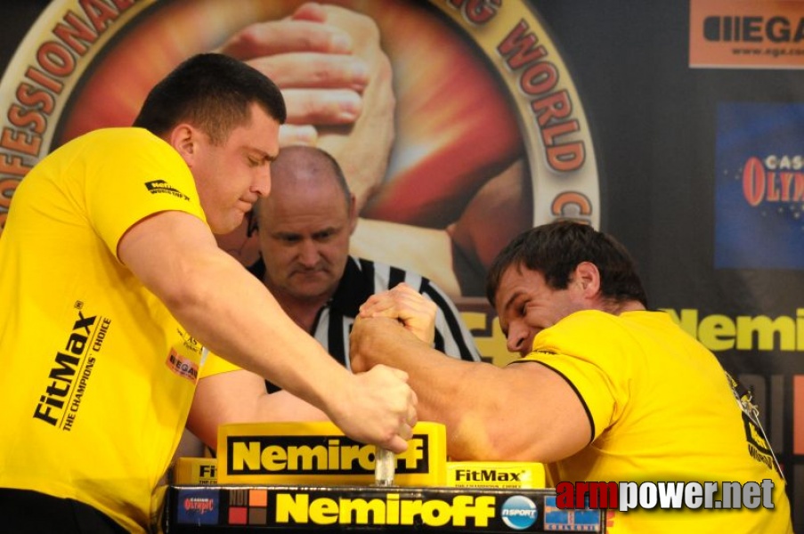 Nemiroff 2009 - Day 1 - Left hand # Armwrestling # Armpower.net