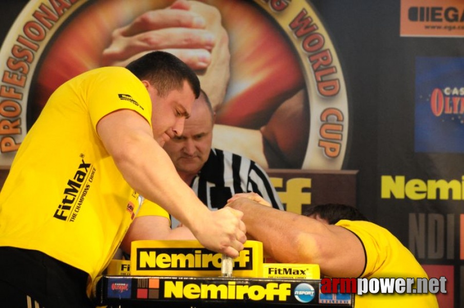 Nemiroff 2009 - Day 1 - Left hand # Armwrestling # Armpower.net