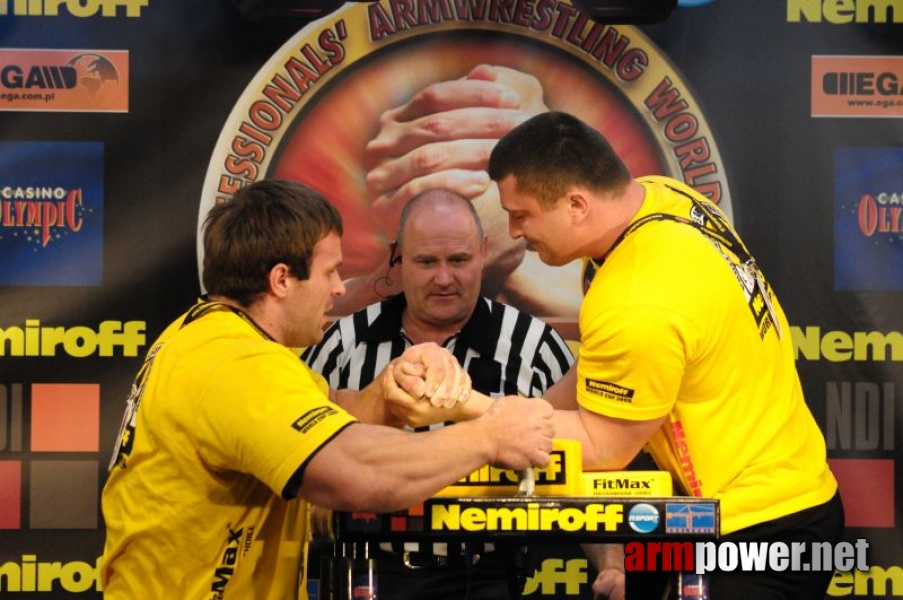 Nemiroff 2009 - Day 1 - Left hand # Siłowanie na ręce # Armwrestling # Armpower.net