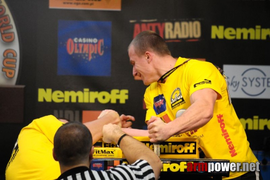 Nemiroff 2009 - Day 2 - Right hand # Armwrestling # Armpower.net