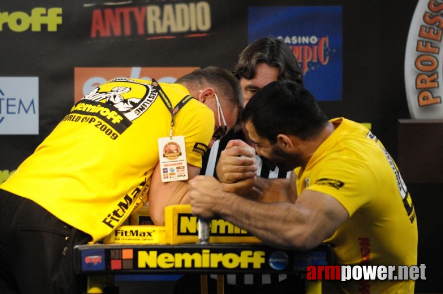 Nemiroff 2009 - Day 2 - Right hand # Armwrestling # Armpower.net