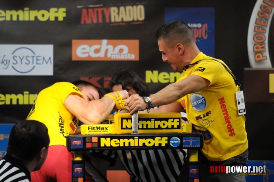 Nemiroff 2009 - Day 2 - Right hand # Siłowanie na ręce # Armwrestling # Armpower.net