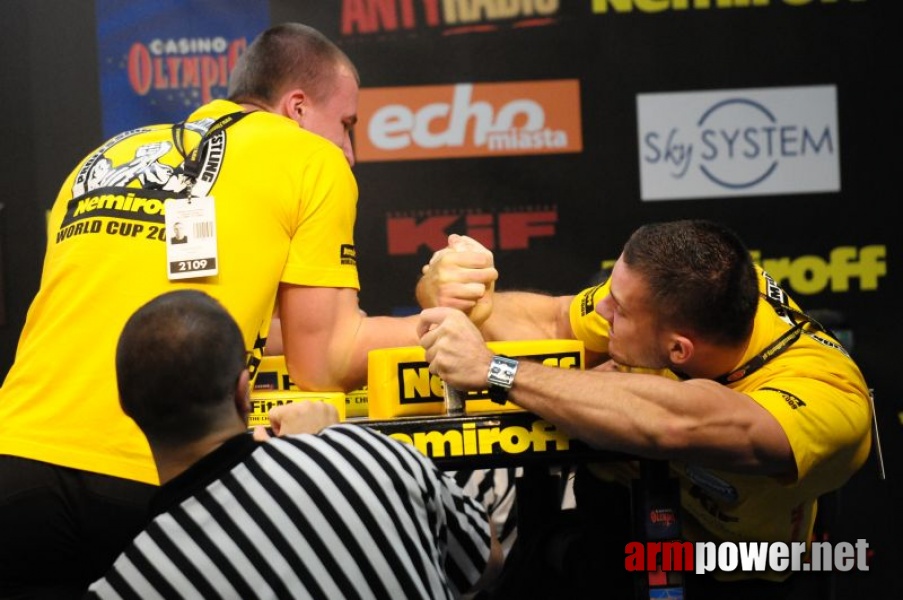 Nemiroff 2009 - Day 2 - Right hand # Armwrestling # Armpower.net